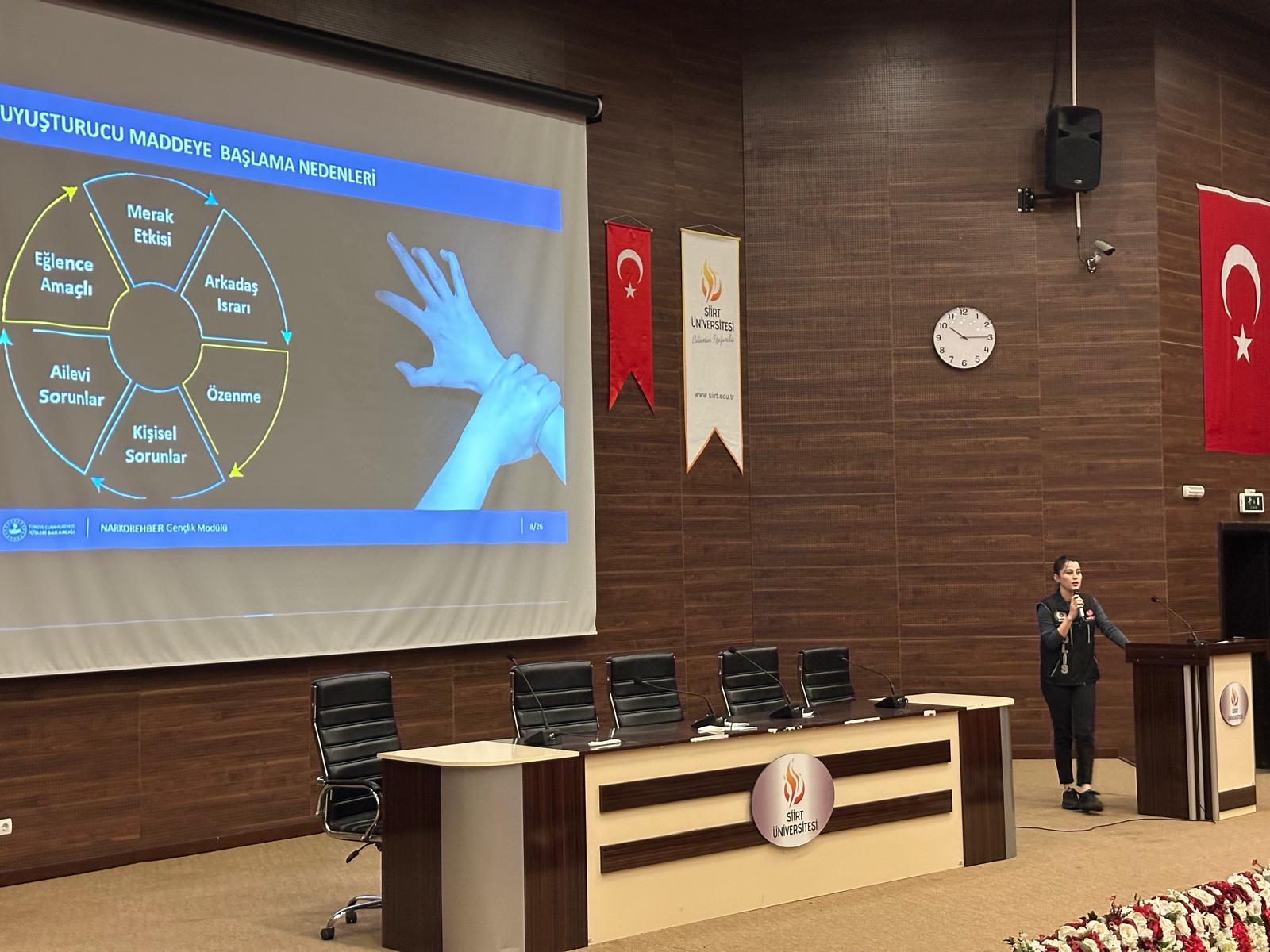 Madde Bağımlılığı Konusu Üzerine Narko Gençlik Semineri Düzenlendi