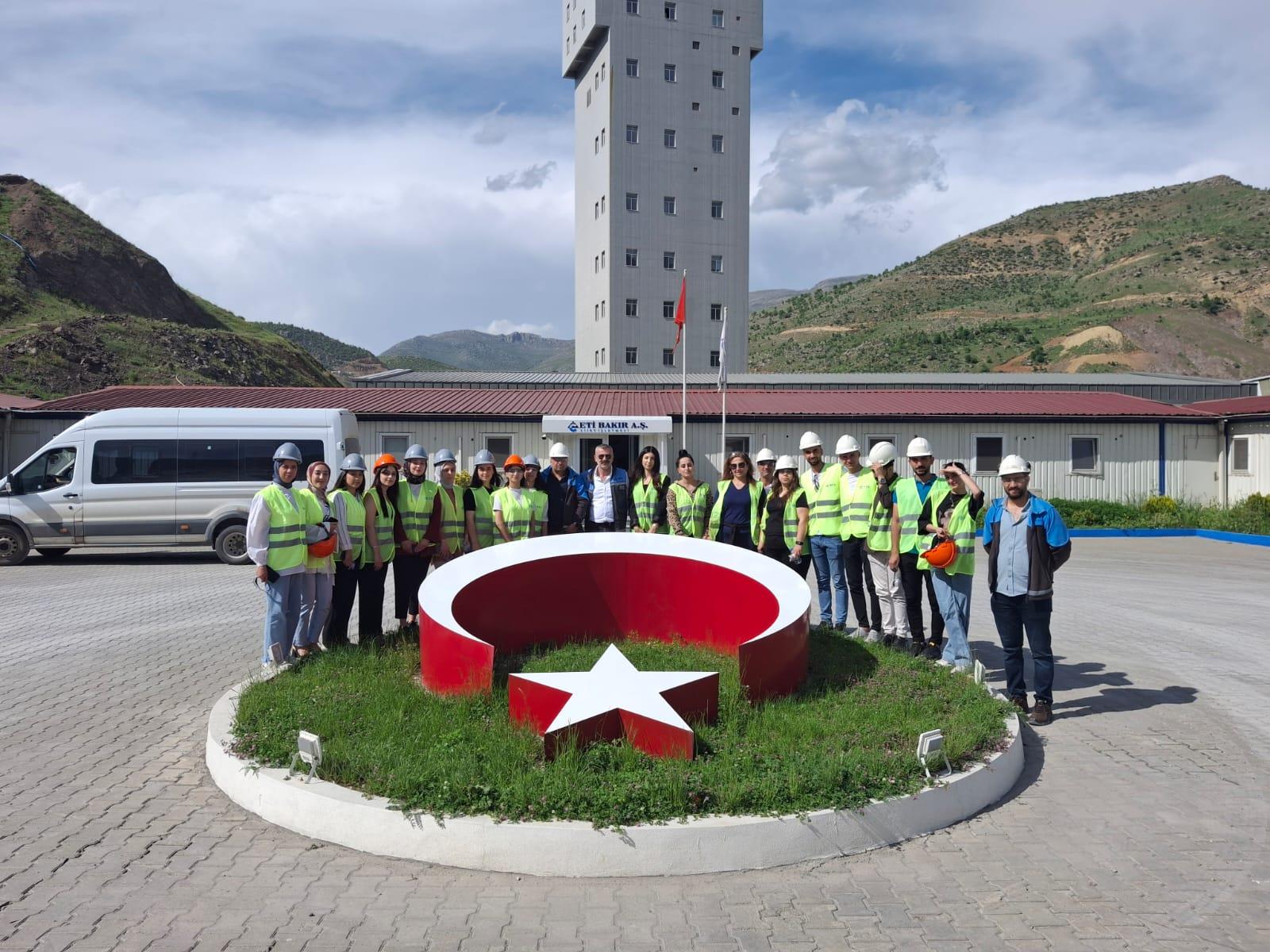 Kimya ve Kimyasal İşleme Teknolojileri Bölümü Eti Bakır A.Ş. Siirt İşletmeleri Teknik Gezisi
